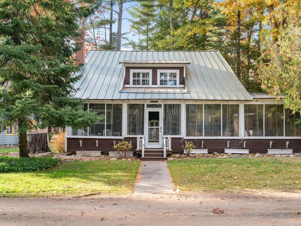 3652 Pier Avenue, Indian River, MI 49749