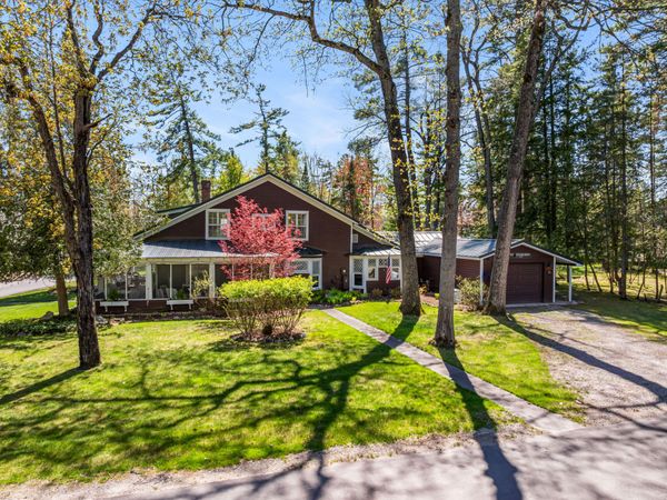 3652 Pier Avenue, Indian River, MI 49749