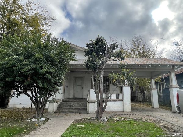 1718 E CROCKETT ST, San Antonio, TX 78202
