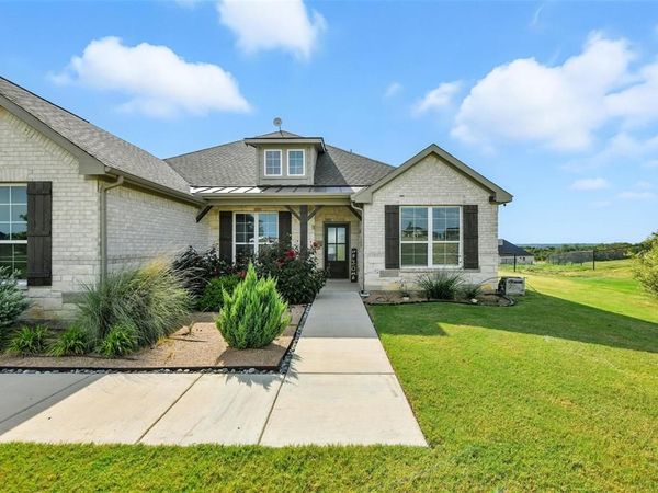 1089 Flagstone Drive , Weatherford, TX 76085