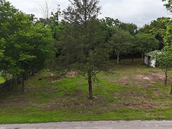 7151 Alcove Street , Azle, TX 76020