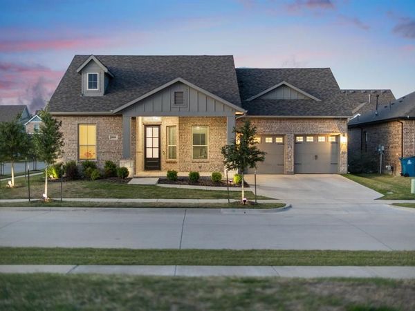 8808 Royal Star Road, Rowlett, TX 75089