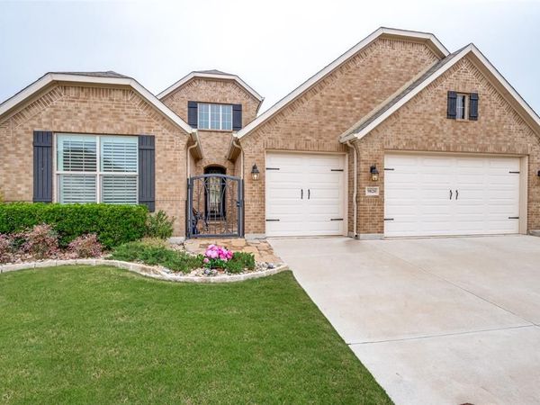9820 Ironwood Drive, Denton, TX 76207