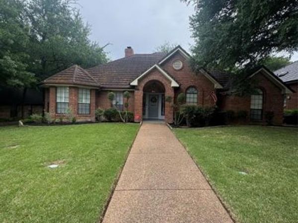 713 Ashley Drive, Hurst, TX 76054