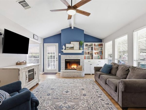 10232 Sunset View Drive, Fort Worth, TX 76108