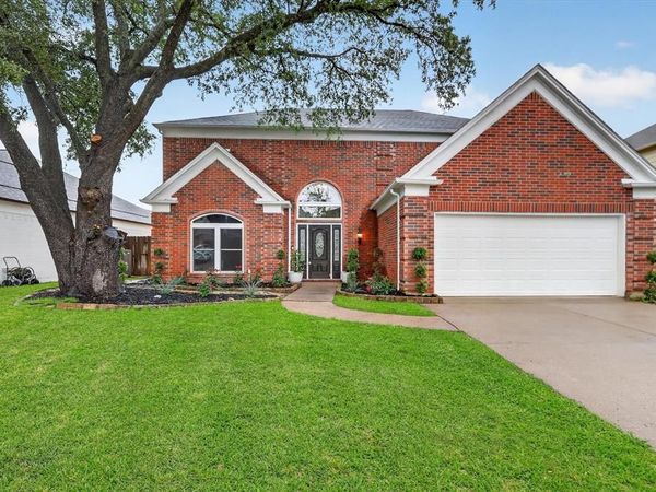 7024 Lyndale Drive, Watauga, TX 76148