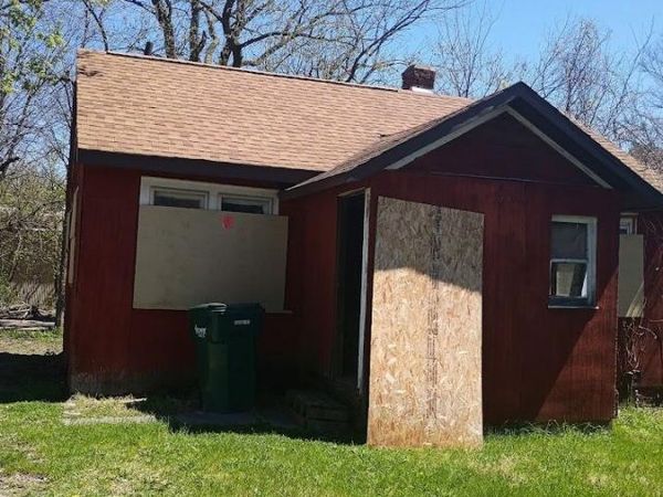 2812 Cynwood Street, Lansing, MI 48906