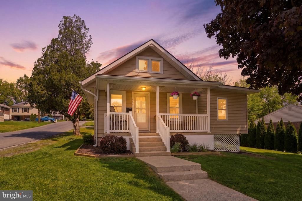 1949 READING AVENUE, READING, PA 19609