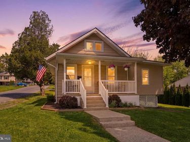 1949 READING AVENUE, READING, PA 19609