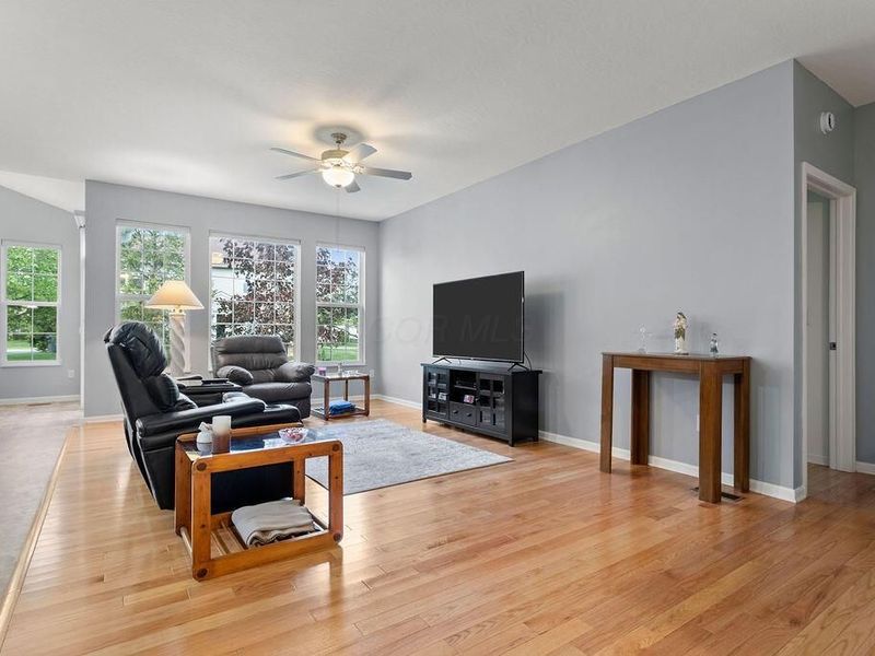 3218 Callie Marie Drive , Grove City, OH 43123 Photo 6