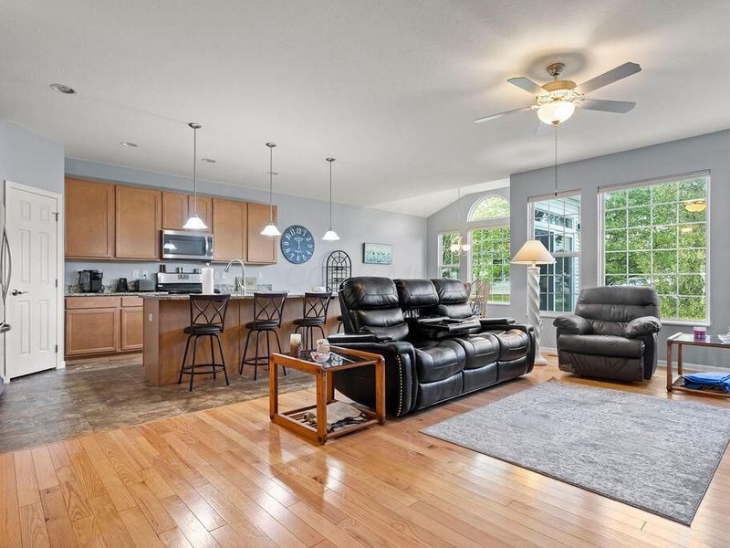 3218 Callie Marie Drive , Grove City, OH 43123 Photo 7