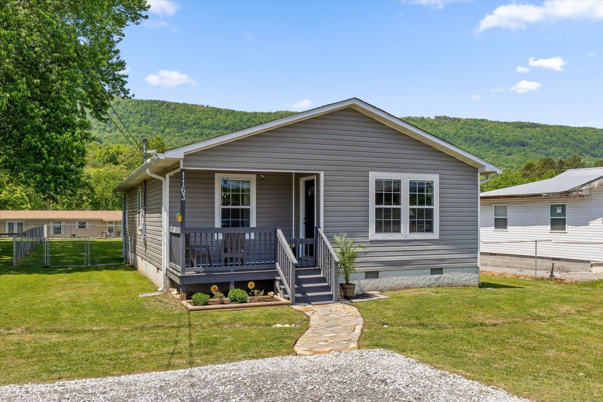 1163 N Main Street, Whitwell, TN 37397 Main Photo