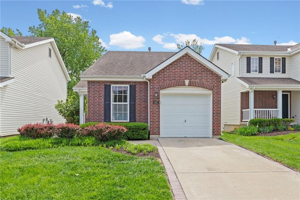 1921 NW 82nd Street, Kansas City, MO 64151 Main Photo