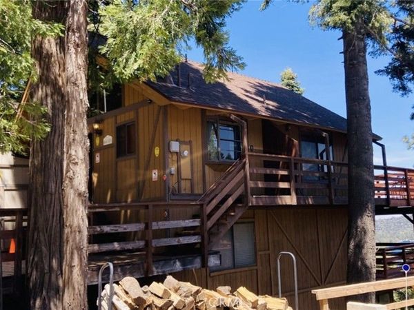 641 Virginia Court, Lake Arrowhead, CA 92352