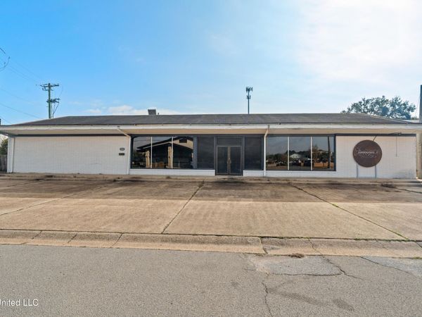 5006 Morris Street, Moss Point, MS 39563