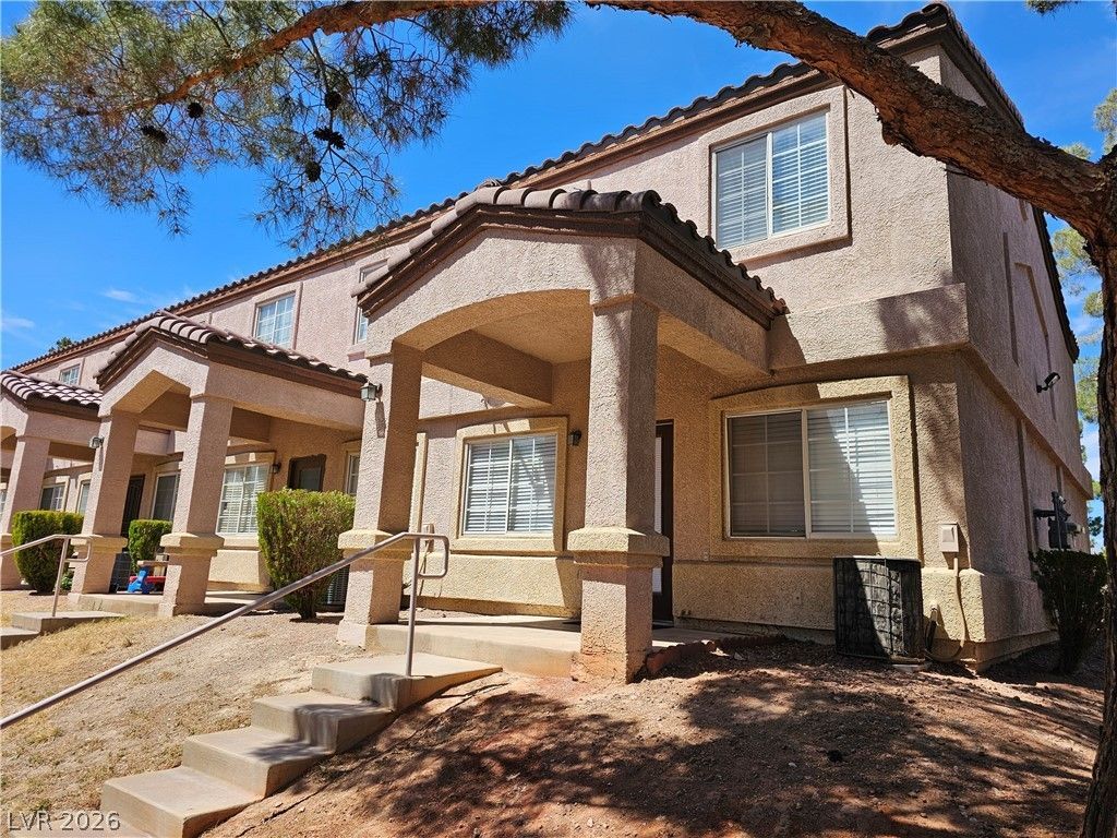 2521 Sierra Luna Avenue, Unit 101, Las Vegas, NV 89106 Main Photo