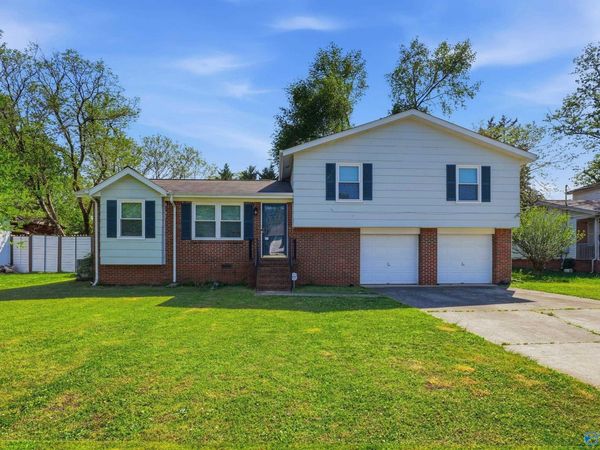 4045 Knollbrook Drive NW, Huntsville, AL 35810