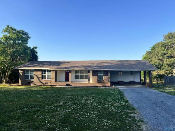 5668 Hustleville Road, Albertville, AL 35951