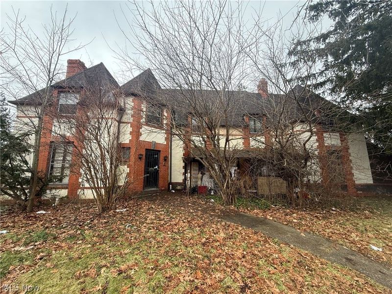 16321 Stockbridge Avenue, Cleveland, OH 44128 Photo 1