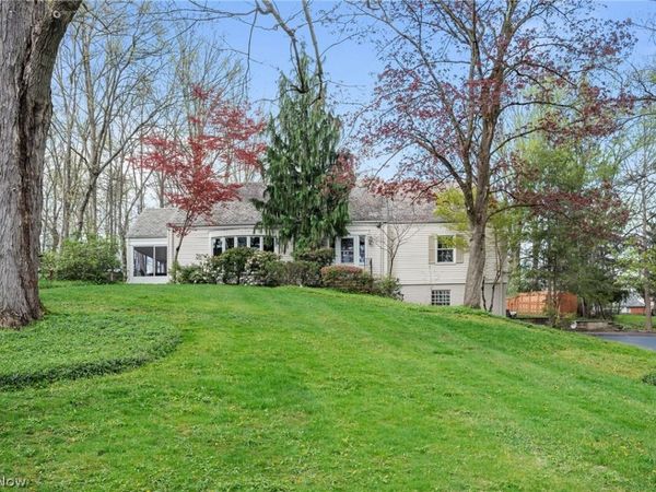 2044 S Belvoir Boulevard , South Euclid, OH 44121