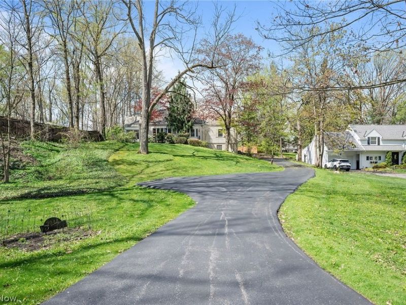 2044 S Belvoir Boulevard , South Euclid, OH 44121 Photo 2