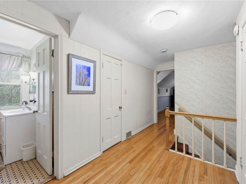 2044 S Belvoir Boulevard , South Euclid, OH 44121 Photo 24