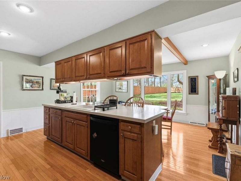 2044 S Belvoir Boulevard , South Euclid, OH 44121 Photo 8