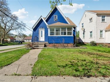 13618 Wainstead Avenue, Cleveland, OH 44111