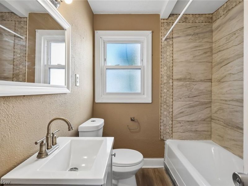 13618 Wainstead Avenue, Cleveland, OH 44111 Photo 18