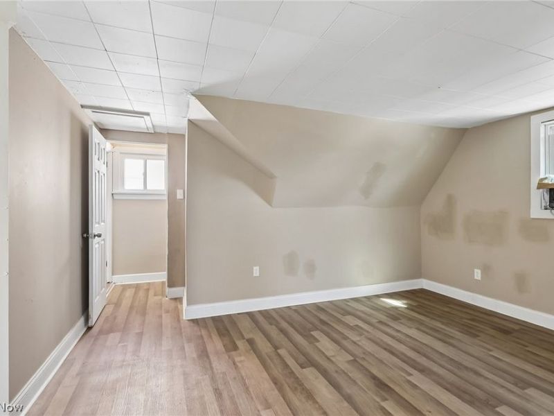 13618 Wainstead Avenue, Cleveland, OH 44111 Photo 25