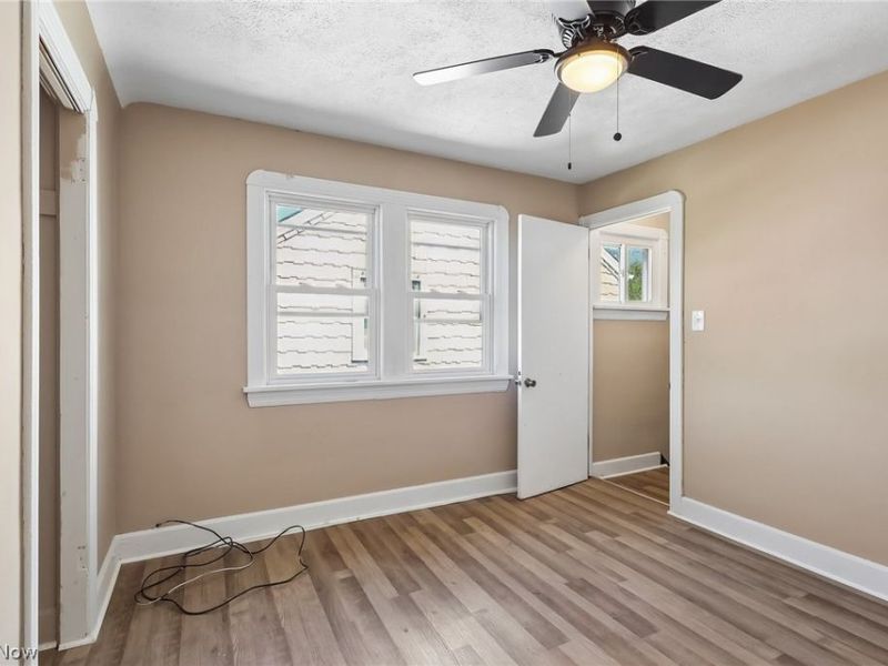 13618 Wainstead Avenue, Cleveland, OH 44111 Photo 27