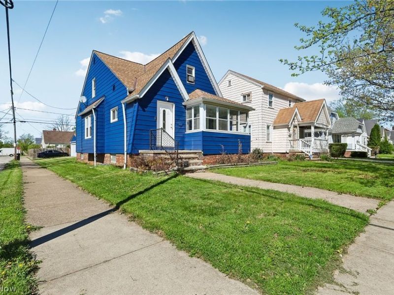 13618 Wainstead Avenue, Cleveland, OH 44111 Photo 3