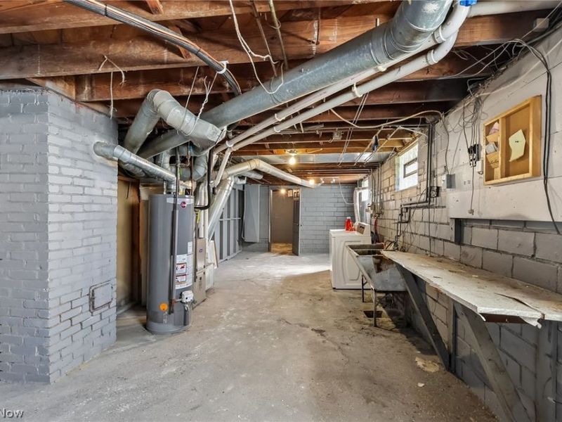 13618 Wainstead Avenue, Cleveland, OH 44111 Photo 30