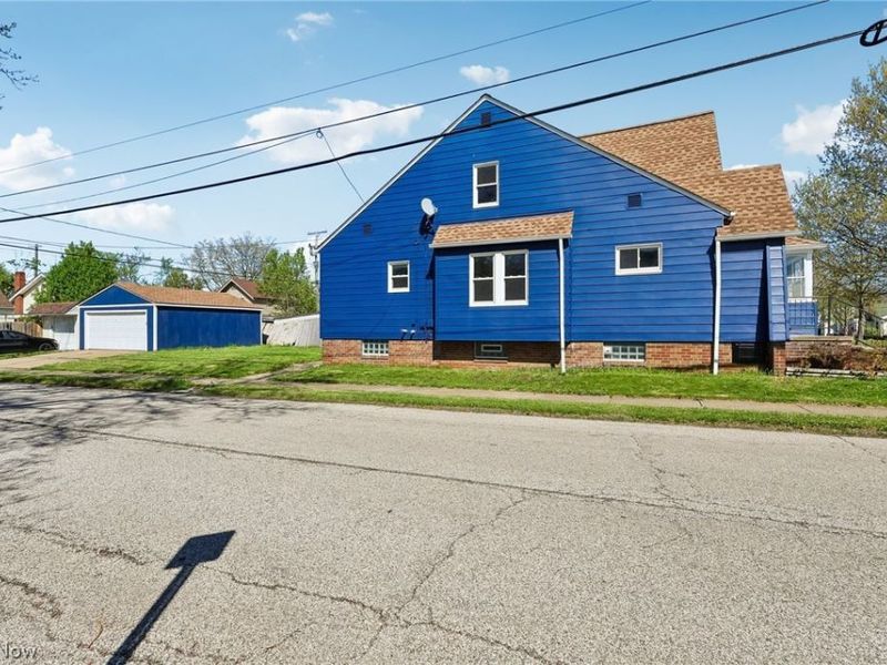 13618 Wainstead Avenue, Cleveland, OH 44111 Photo 33