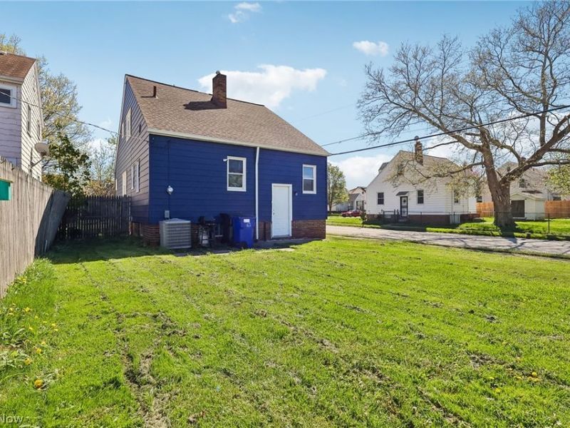 13618 Wainstead Avenue, Cleveland, OH 44111 Photo 37