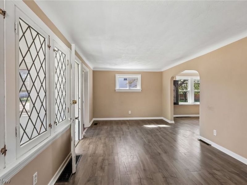 13618 Wainstead Avenue, Cleveland, OH 44111 Photo 6