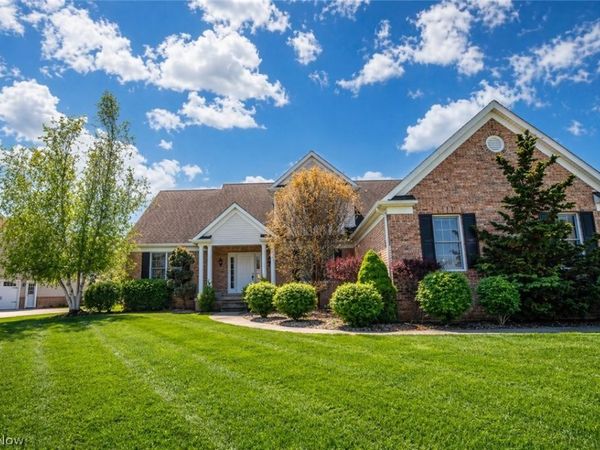 1204 Stone Crossing Street NE, Canton, OH 44721