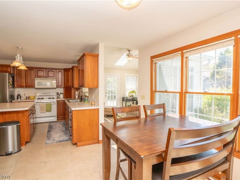 1204 Stone Crossing Street NE, Canton, OH 44721 Photo 17