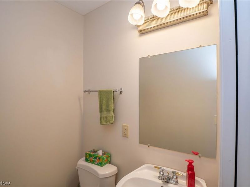 1204 Stone Crossing Street NE, Canton, OH 44721 Photo 28