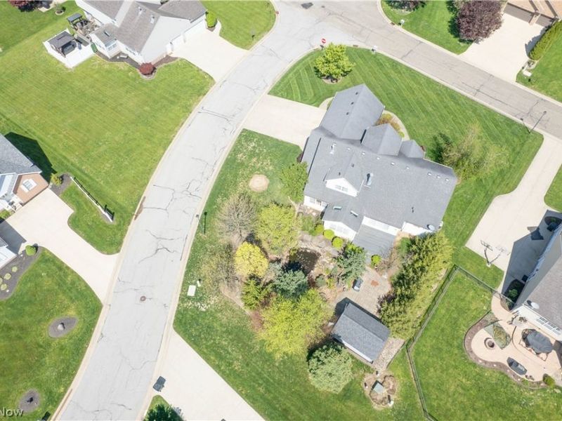 1204 Stone Crossing Street NE, Canton, OH 44721 Photo 3