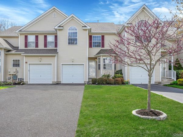 23 Cranberry Circle , Medford, NY 11763