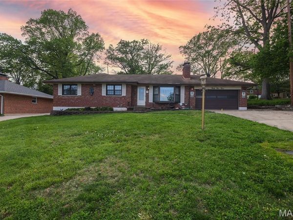 3503 Wintergreen Lane, St Louis, MO 63125