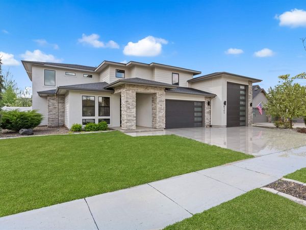 8343 W Sparks Lake Dr, Boise, ID 83714