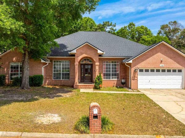 1764 Condor Dr, Cantonment, FL 32533