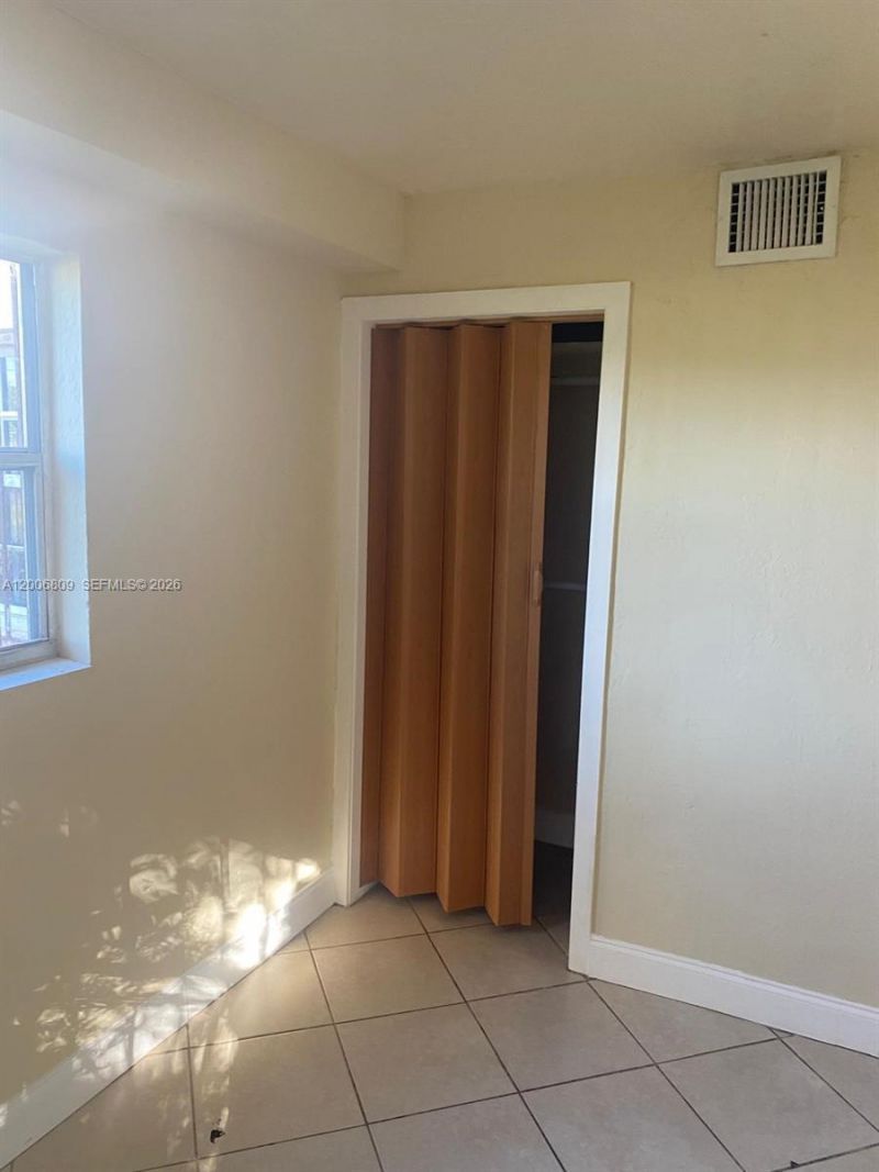 1319 NW 60th St , Unit 4, Miami, FL 33142 Photo