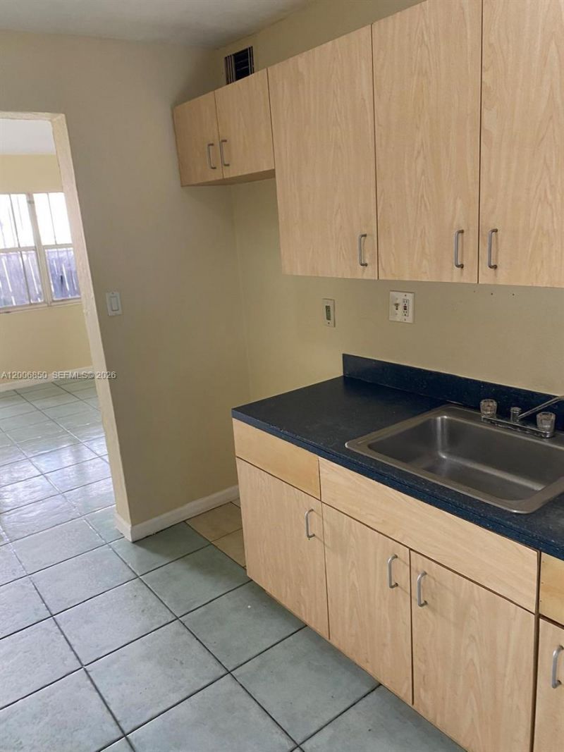 1319 NW 60th St , Unit 5, Miami, FL 33142 Photo