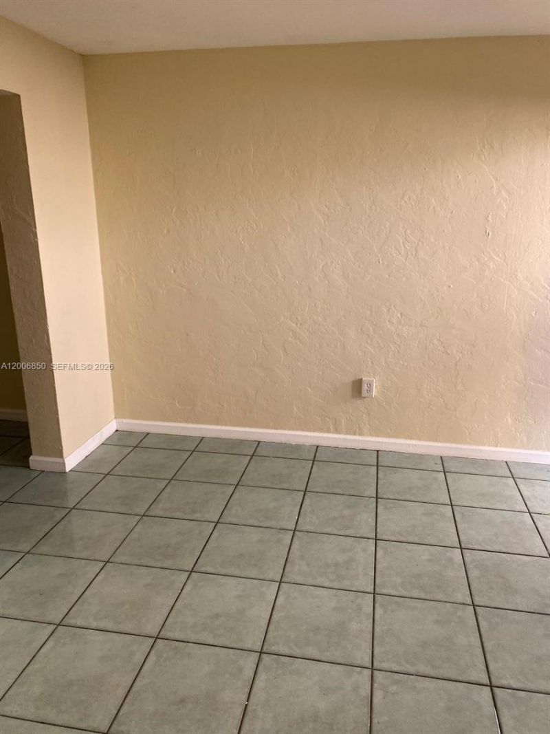 1319 NW 60th St , Unit 5, Miami, FL 33142 Photo