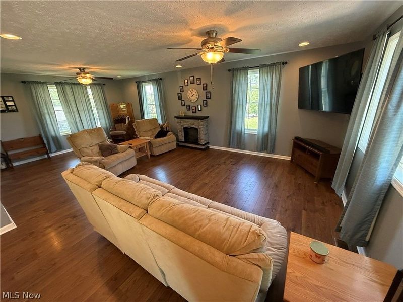 235 Briarwood Drive SE, New Philadelphia, OH 44663 Photo 6