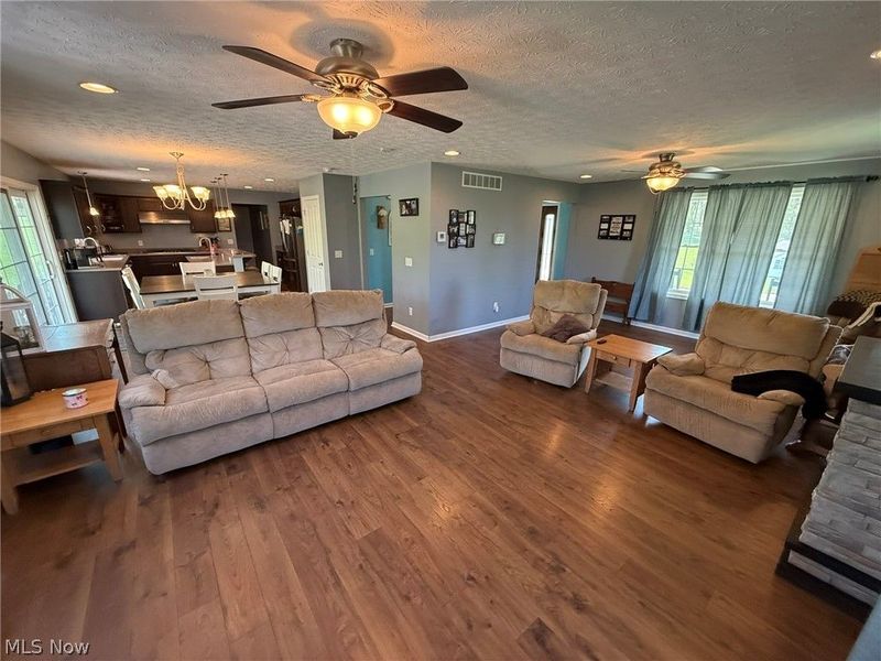 235 Briarwood Drive SE, New Philadelphia, OH 44663 Photo 7