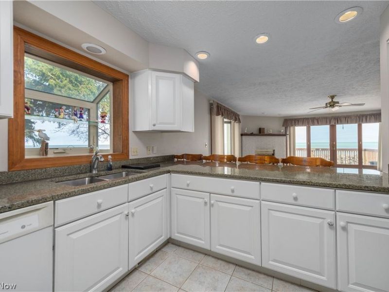 4601 Compass Rose, Unit 30, Vermilion, OH 44089 Photo 12